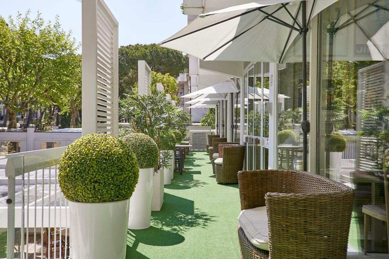 Hotel Saraceno Resort With Private Beach Milano Marittima Exterior photo